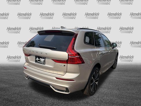 Certified 2024 Volvo XC60 B5 Plus w/ Protection Package Premier AWD/4WD image 10