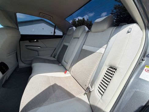 Used 2012 Toyota Camry XLE w/ Convenience Pkg FWD image 16