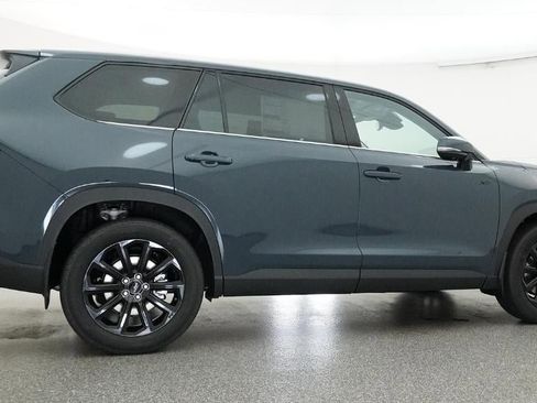 New 2026 Toyota Grand Highlander Limited FWD image 48