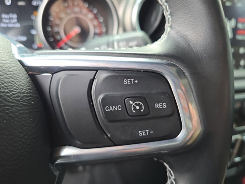 Used 2022 Jeep Gladiator Rubicon w/ LED Lighting Group image 17