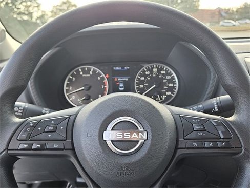 Used 2025 Nissan Sentra S image 22