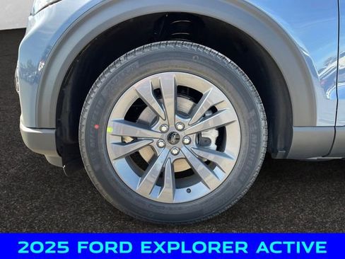 New 2025 Ford Explorer Active w/ Active Comfort Package image 14
