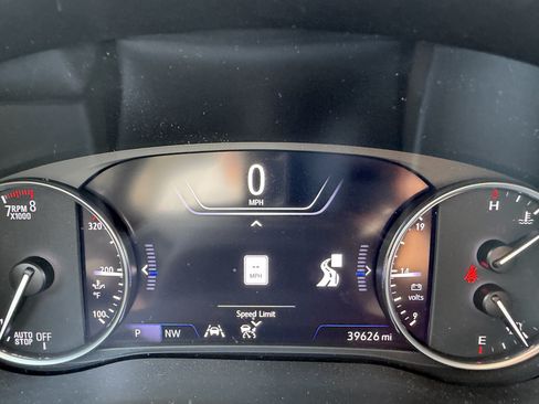 Used 2024 Buick Enclave Avenir AWD/4WD image 15