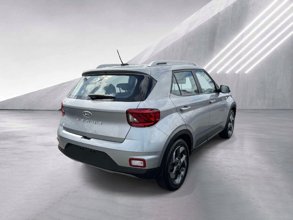 Certified 2024 Hyundai Venue SEL FWD image 7