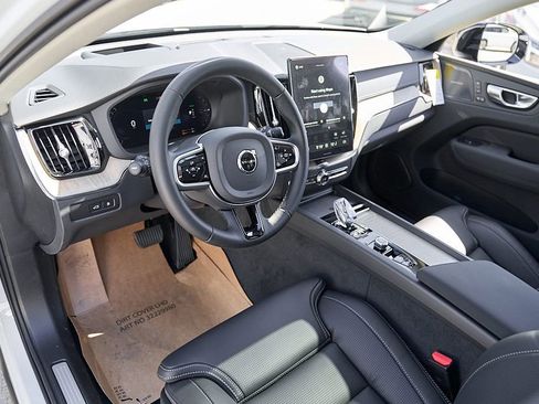 New 2026 Volvo XC60 T8 Ultra w/ Climate Package AWD/4WD image 12