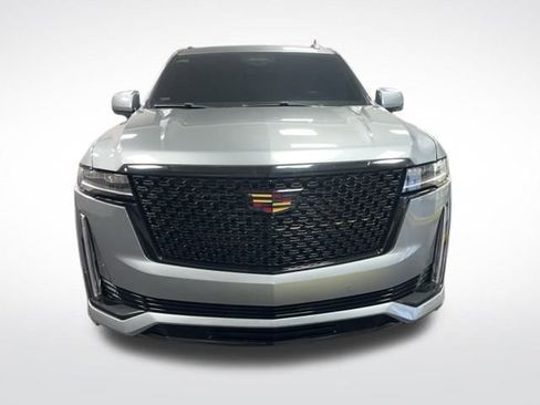Certified 2023 Cadillac Escalade Premium Luxury image 9