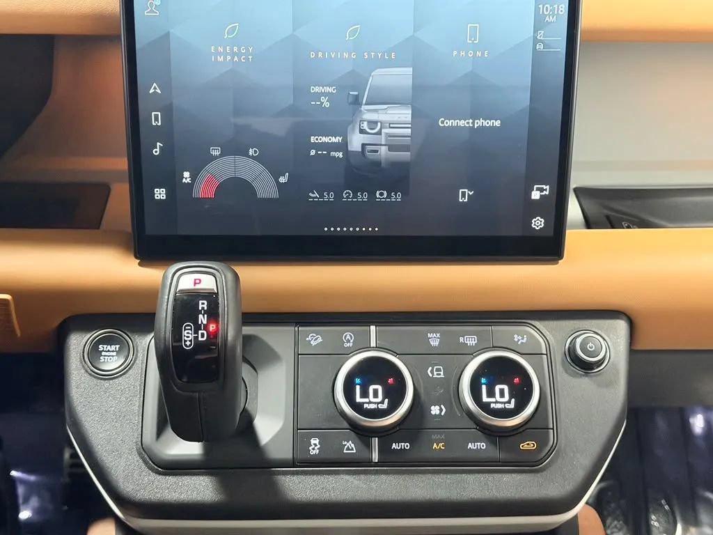 Used 2023 Land Rover Defender 110 X-Dynamic SE AWD/4WD image 37