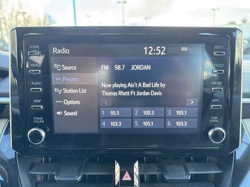 Used 2020 Toyota Corolla LE image 37