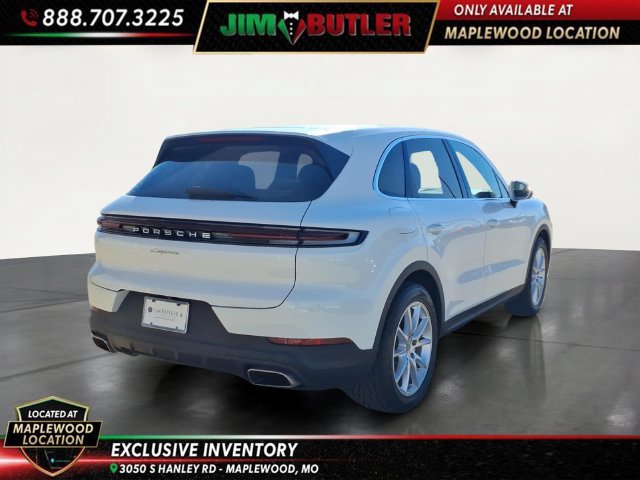 Used 2024 Porsche Cayenne AWD/4WD image 4