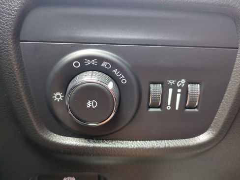 Used 2023 Jeep Grand Cherokee L Overland AWD/4WD image 33