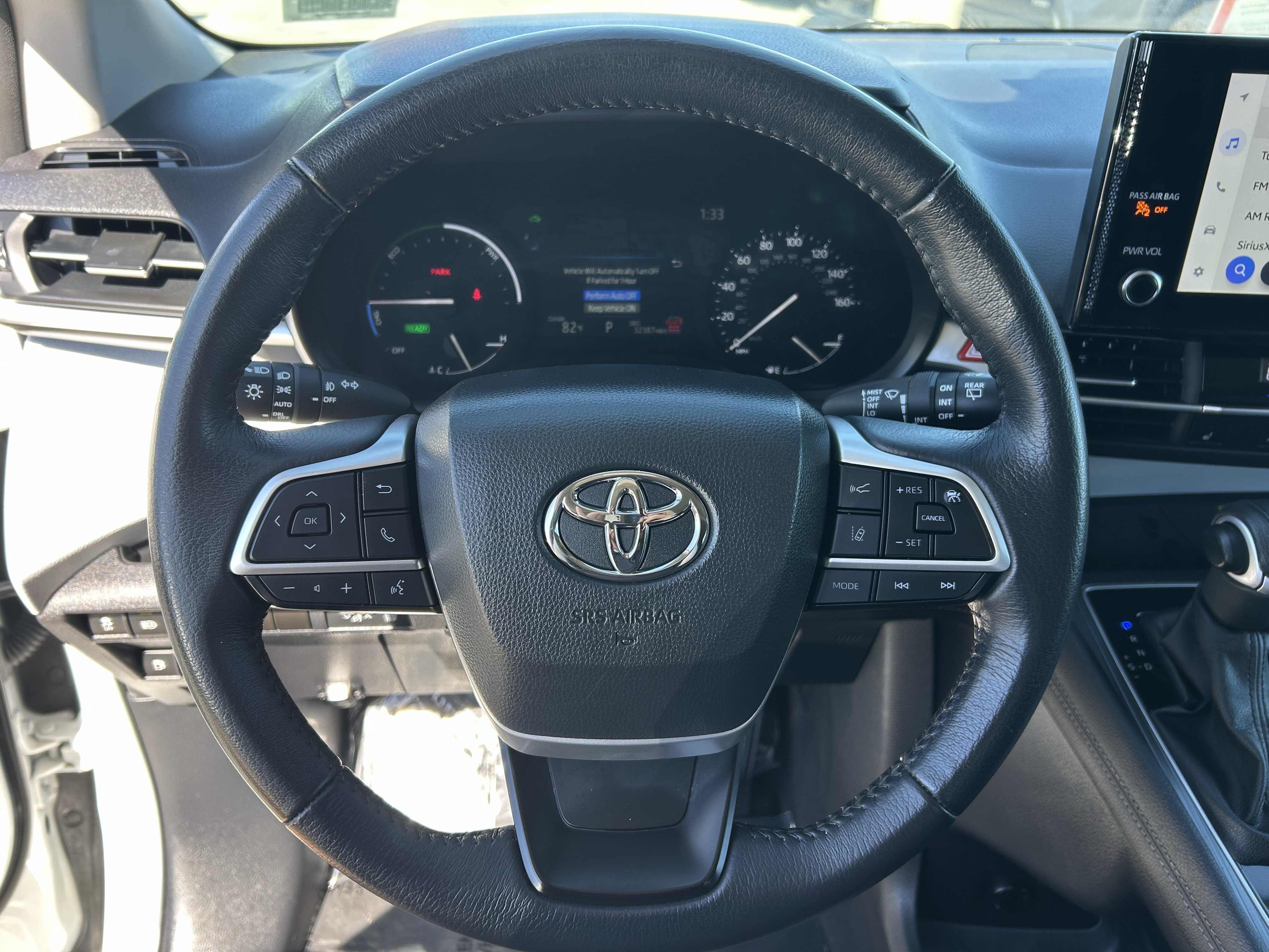 Certified 2025 Toyota Sienna XLE FWD image 25