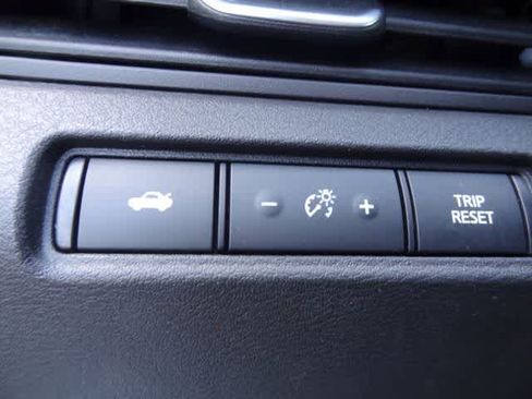 Used 2023 Nissan Altima 2.5 SV FWD image 15