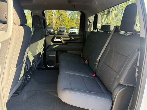 Used 2025 Chevrolet Silverado 2500 LT w/ Convenience Package image 9