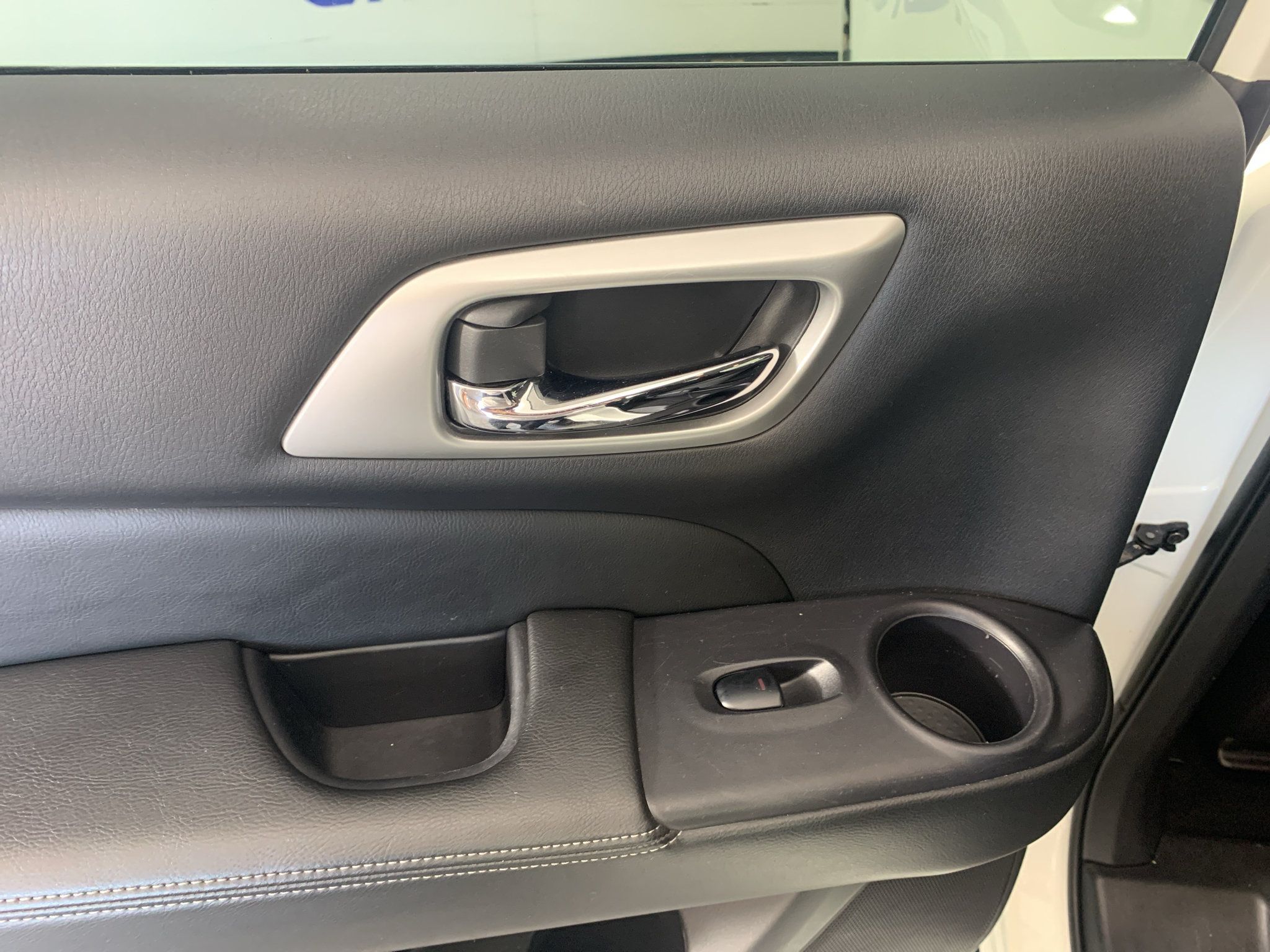 Used 2019 Nissan Pathfinder SV w/ Cargo Package FWD image 29