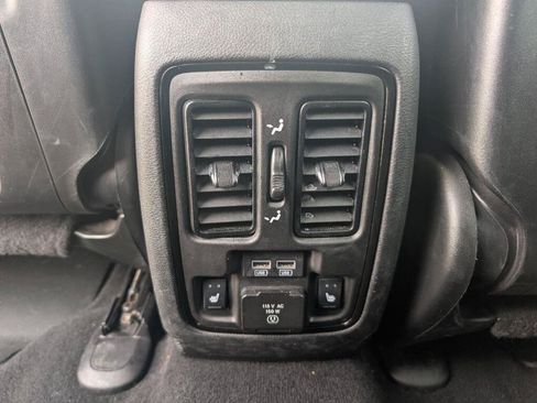 Used 2024 Dodge Durango GT AWD/4WD image 19