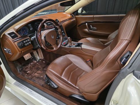 Used 2013 Maserati GranTurismo Sport image 19