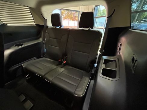 Used 2023 GMC Acadia Denali FWD image 7
