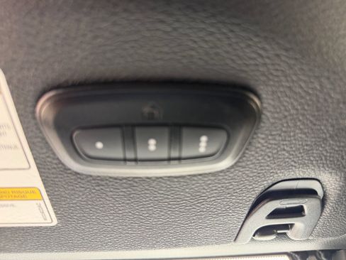 Used 2023 Jeep Wrangler Unlimited Sahara w/ LED Lighting Group AWD/4WD image 28