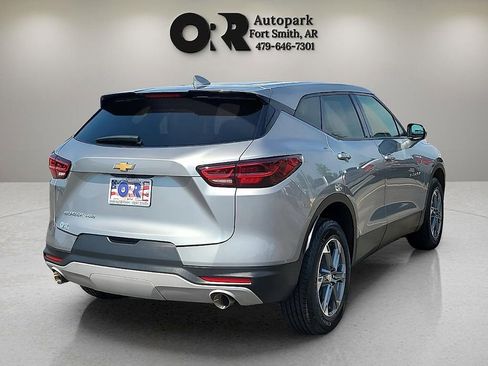 Used 2025 Chevrolet Blazer LT AWD/4WD image 5