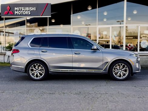 Used 2024 BMW X7 xDrive40i w/ Premium Package image 13