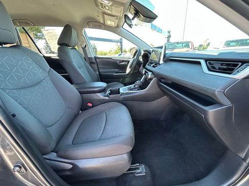 Used 2024 Toyota RAV4 XLE image 34