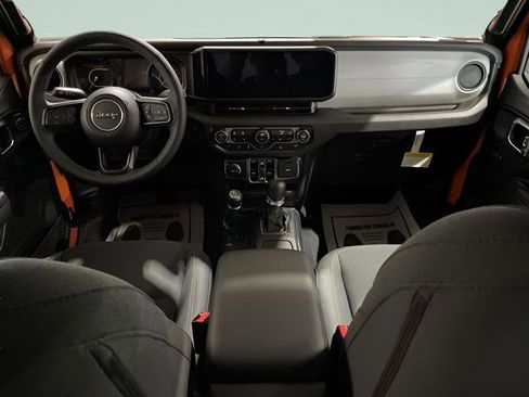 New 2025 Jeep Gladiator Sport AWD/4WD image 9