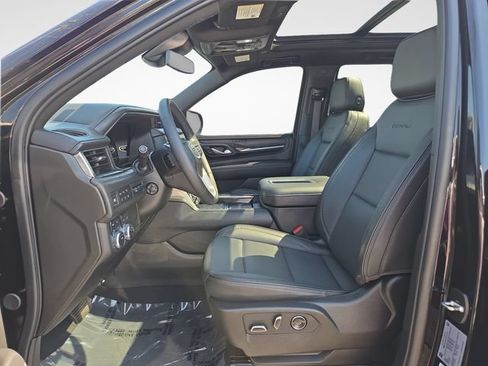 Used 2024 GMC Yukon Denali AWD/4WD image 15