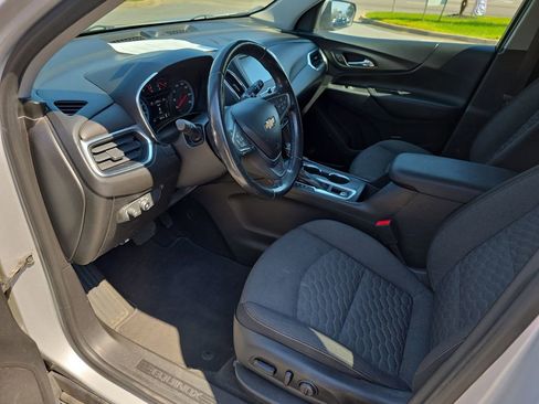 Used 2018 Chevrolet Equinox LT image 11