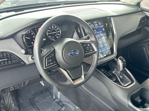 Used 2025 Subaru Outback Premium AWD/4WD image 13