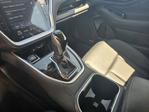 Used 2022 Subaru Outback Limited image 23