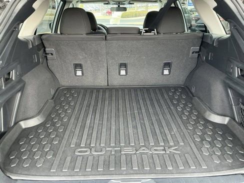 Used 2025 Subaru Outback Premium image 18