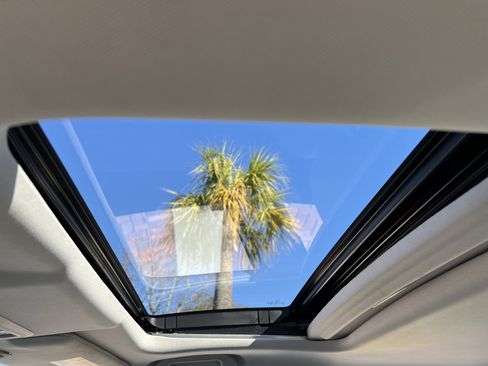 Used 2019 Honda Insight Touring image 28