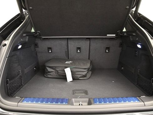 Certified 2025 Porsche Macan Electric image 53