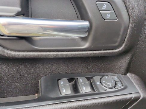 Used 2024 Chevrolet Silverado 2500 Custom AWD/4WD image 10