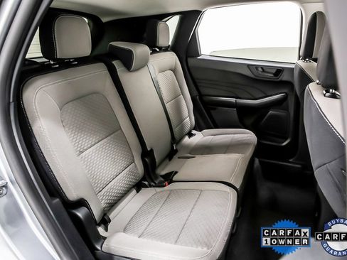 Used 2022 Ford Escape SE image 35