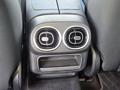 Certified 2026 Mercedes-Benz GLC 300 image 17