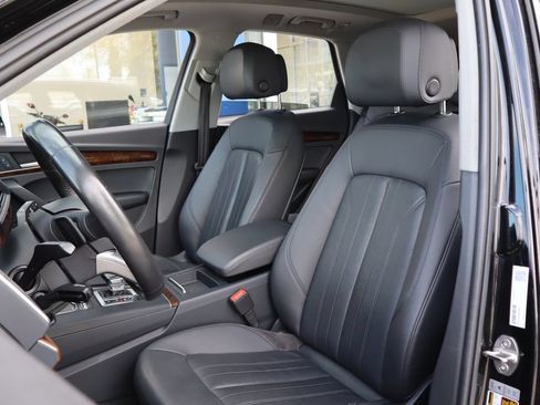 Used 2018 Audi Q5 2.0T Premium AWD/4WD image 10