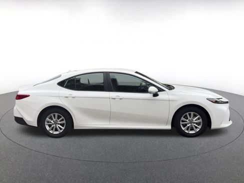 Used 2025 Toyota Camry LE image 16