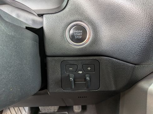 Used 2023 Toyota Tundra Limited w/ Power Package image 27