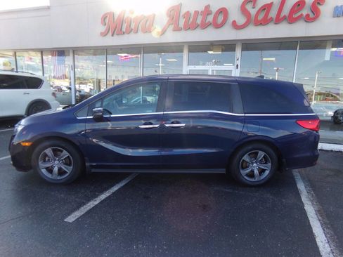 Used 2021 Honda Odyssey EX image 2