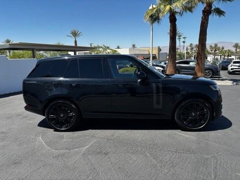 Used 2023 Land Rover Range Rover SE AWD/4WD image 4