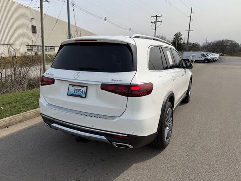 Used 2025 Mercedes-Benz GLS 450 4MATIC image 3