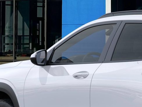 New 2026 Chevrolet Trax LT w/ LT Convenience Package FWD image 12