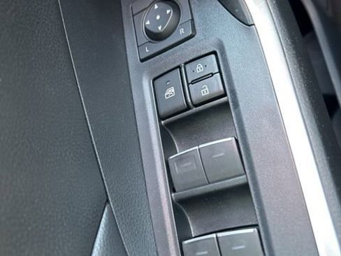 Used 2023 Toyota RAV4 SE w/ Convenience Package image 18