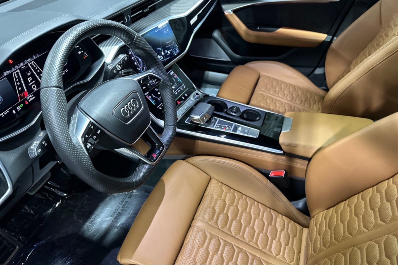 Used 2024 Audi RS 6 performance w/ Matte Carbon Package AWD/4WD image 9