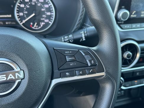 Used 2025 Nissan Sentra SV image 20