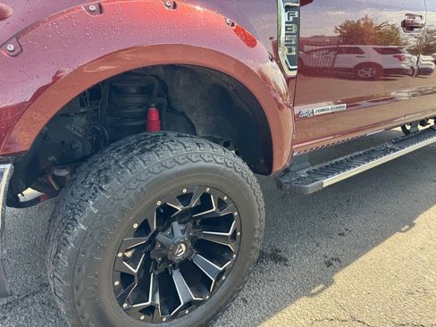 Used 2017 Ford F350 Lariat w/ Lariat Value Package AWD/4WD image 15
