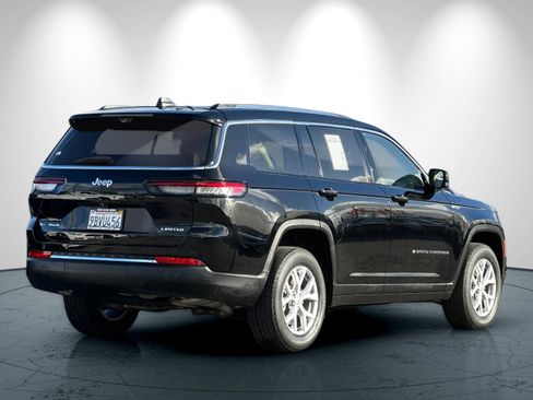 Used 2022 Jeep Grand Cherokee L Limited w/ Luxury Tech Group II image 4