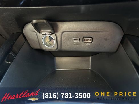 Used 2024 Chevrolet Trax LT w/ Driver Confidence Package image 32