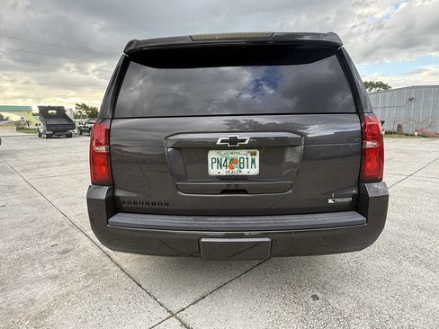 Used 2018 Chevrolet Suburban Premier RWD image 7